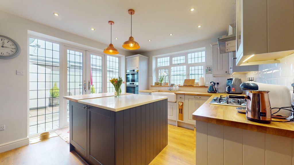 Additional image 8 of 2 bed semi-detached bungalow for saleTyn Y Parc Road, Rhiwbina, Cardiff CF14