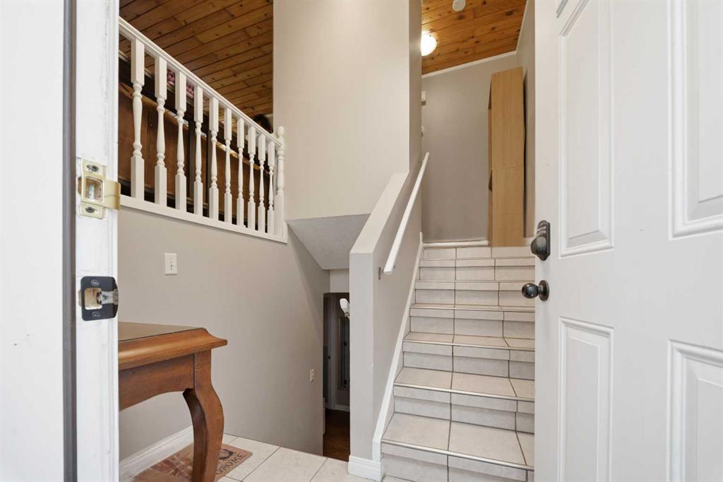 Additional image 3 of A-1407 44 Street SE, Calgary, AB, T2A5E6