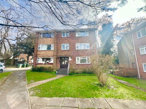 Weston Lane, Weston, Southampton, Hampshire SO19