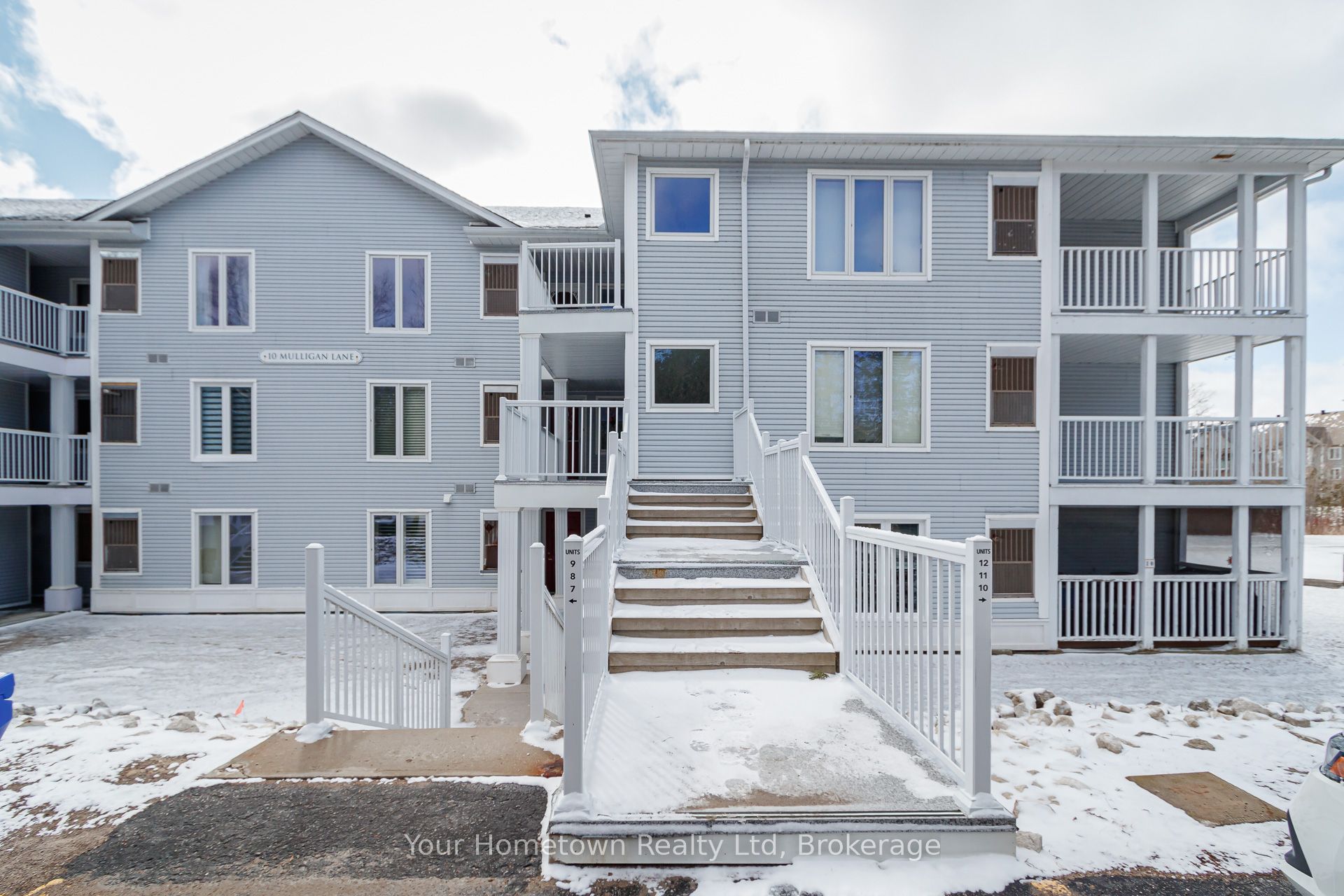 9-10 Mulligan Lane, Wasaga Beach, ON, L9Z 1C4