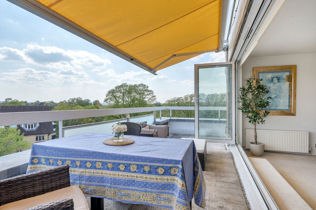 Additional image 15 of 3 bed flat for saleParkside, Court Downs Road, Beckenham, Kent BR3
