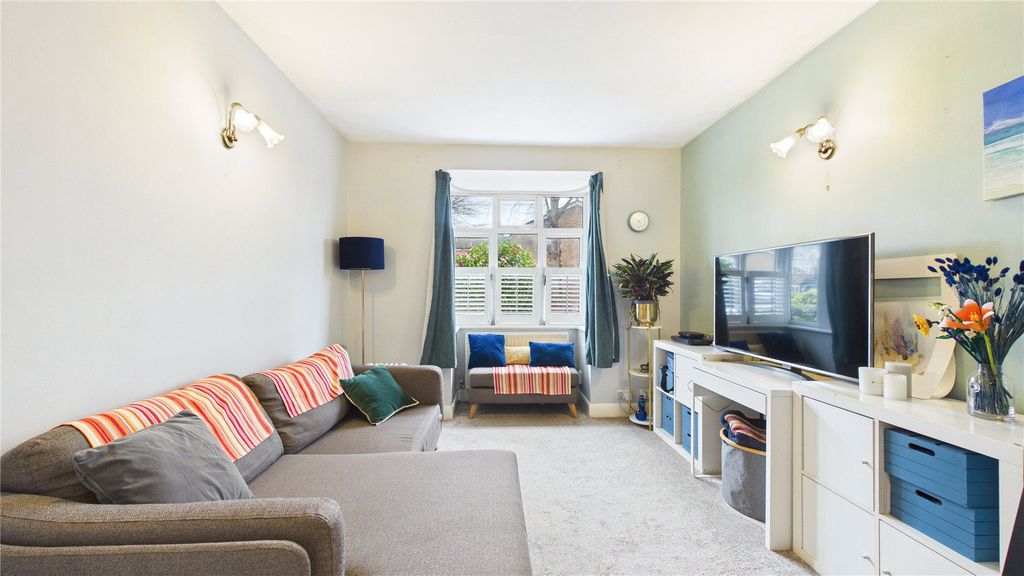 Additional image 2 of 3 bed end terrace house for saleHorsell, Surrey GU21
