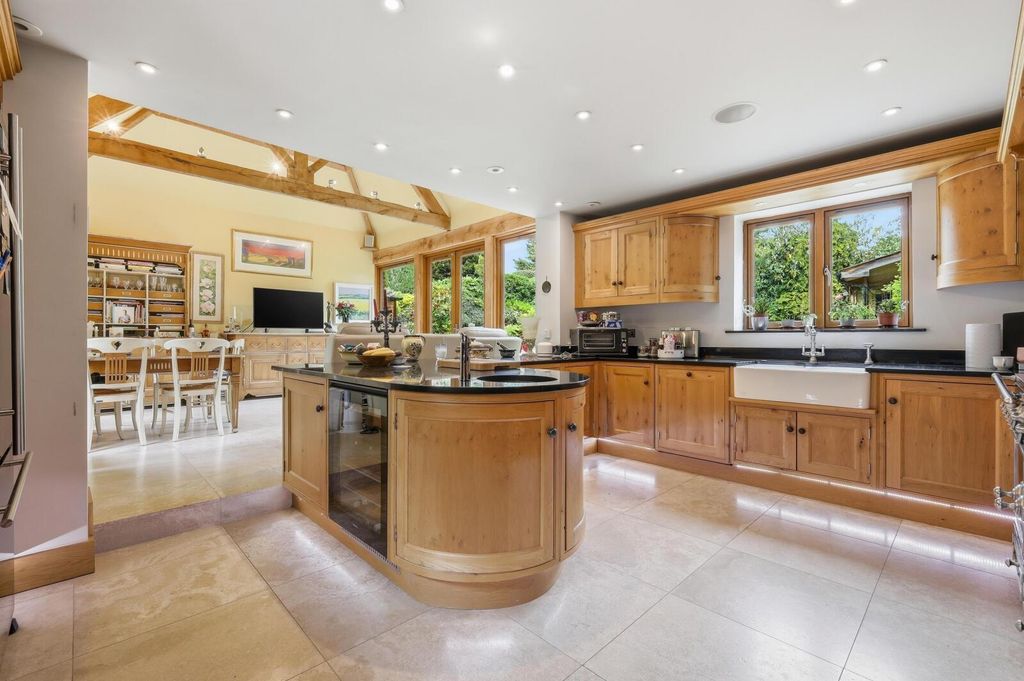 Additional image 3 of 4 bed detached house for saleChurch Street, Billericay CM11