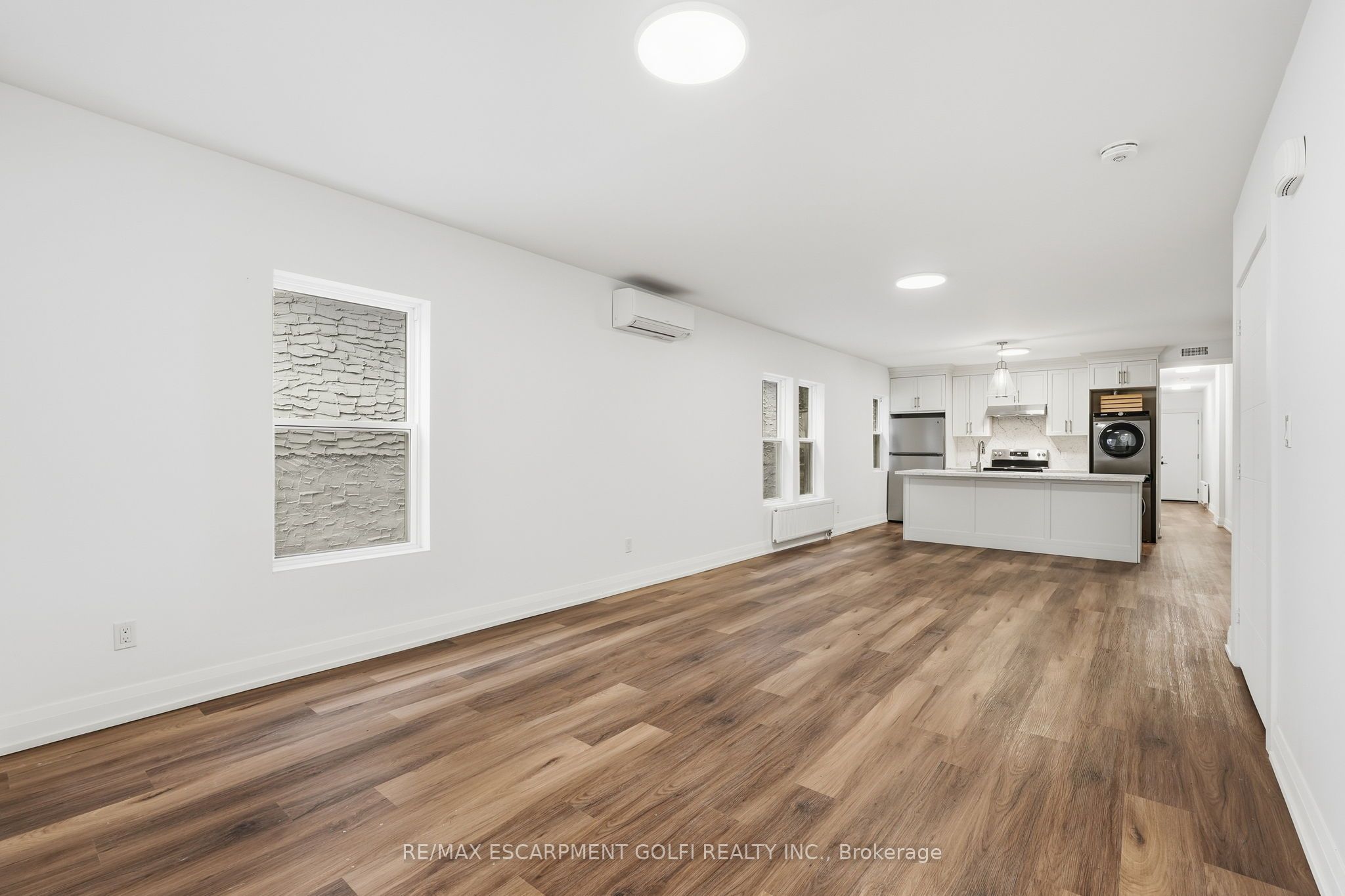 Additional image 3 of 1-4876 Simcoe Street, Niagara Falls, ON, L2E 1V9