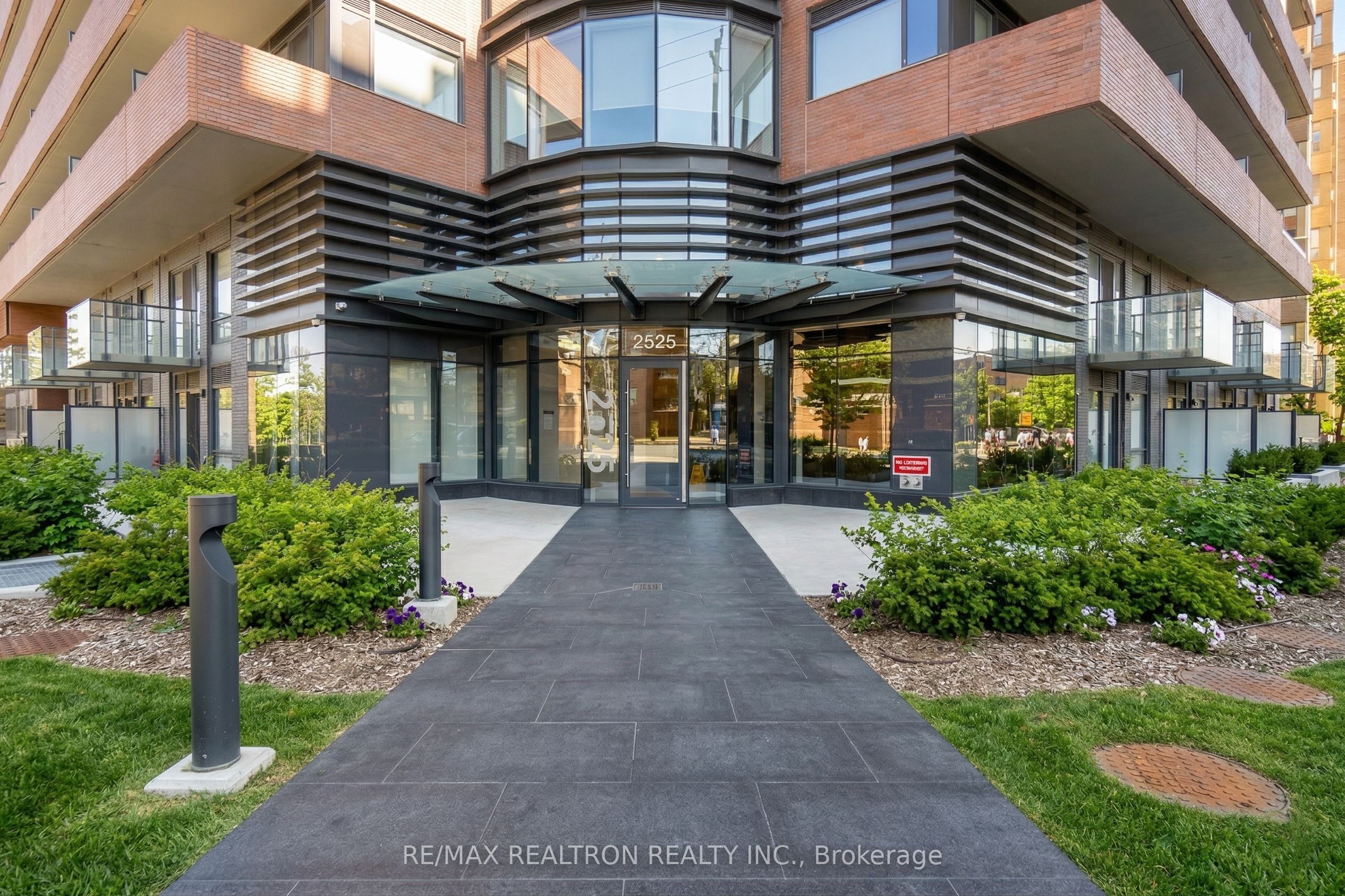Additional image 2 of 407-2525 Bathurst Street, Toronto, ON, M6B 2Y9