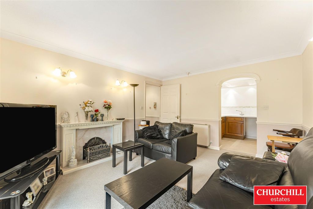 Additional image 2 of 2 bed flat for saleSt James Gate, Palmerston Road, Buckhurst Hill IG9