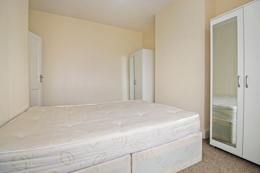 Additional image 18 of 3 bed end terrace house for saleColindale Avenue, Colindale, London NW9