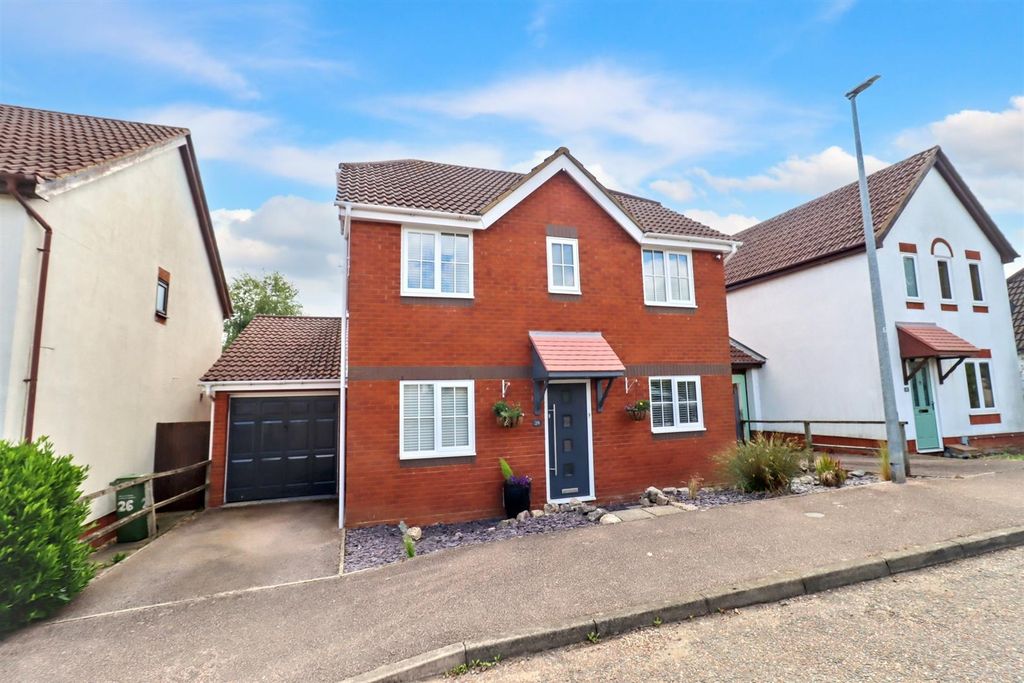 4 bed detached house for saleBridport Way, Braintree CM7
