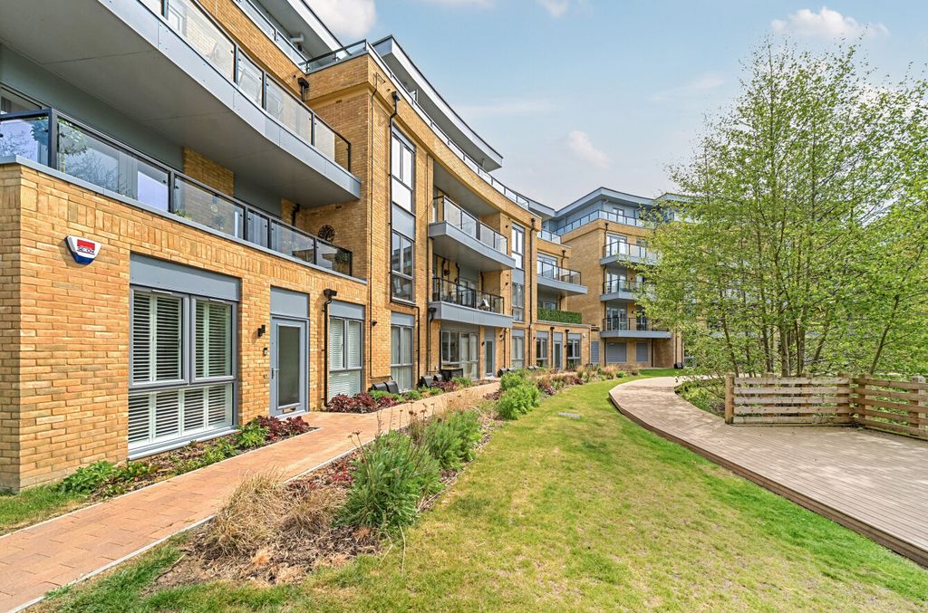 Additional image 9 of 2 bed flat for saleRoman Way, Beckenham, Kent BR3