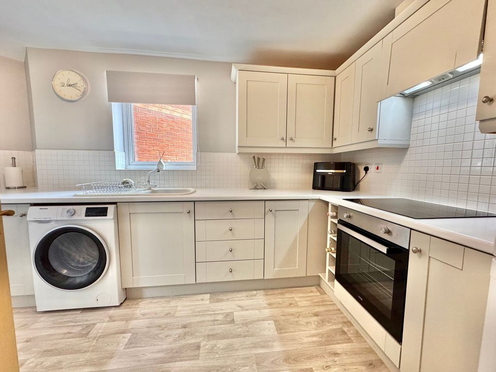 Additional image 2 of 1 bed flat for saleMarigold Walk, Nuneaton CV10