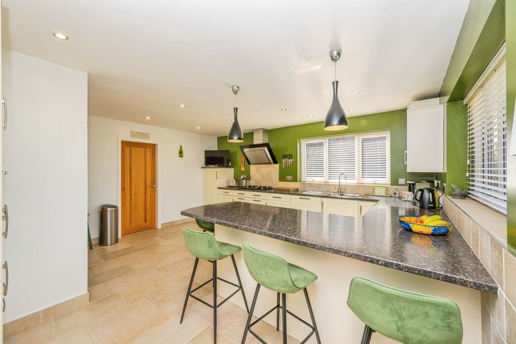 Additional image 7 of 6 bed detached house for saleCavendish Drive, Ashbourne DE6