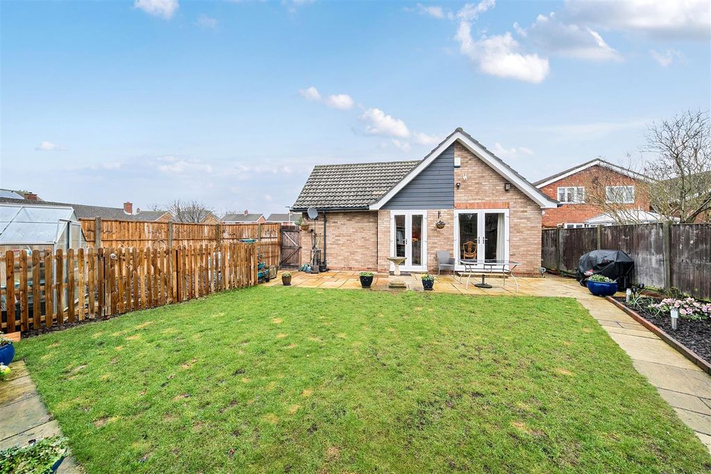 Additional image 17 of 4 bed detached bungalow for saleAspen Avenue, Bedford MK41