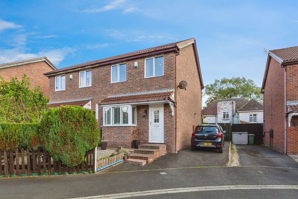 3 bed semi-detached house for saleWalsingham Court, Billingham TS23