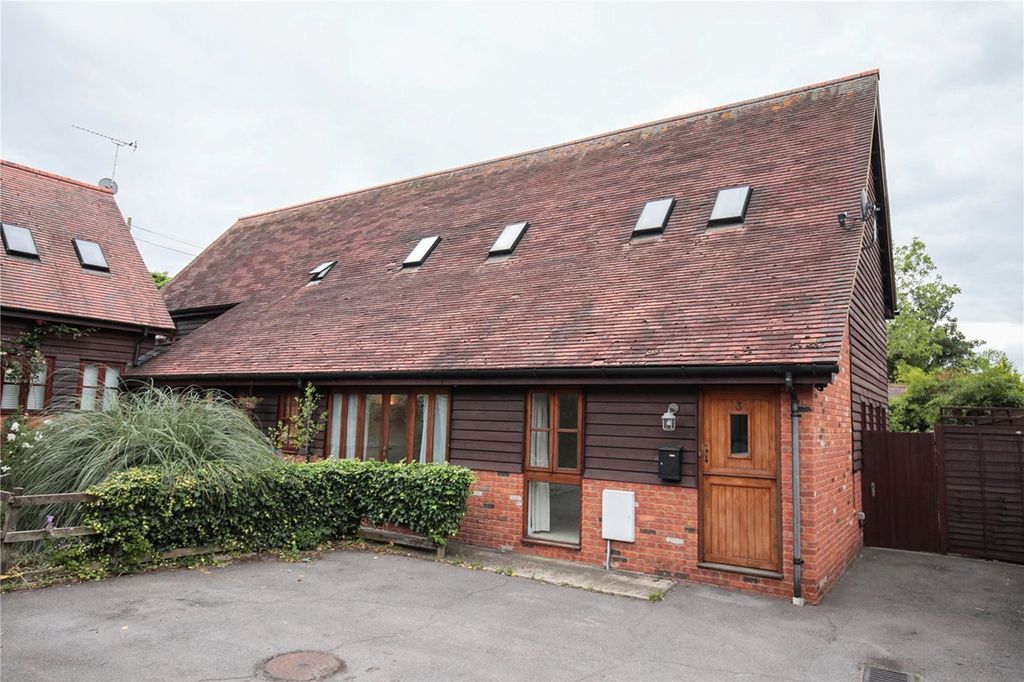 Additional image 31 of 3 bed semi-detached house for saleHatch Farm Mews, Addlestone KT15