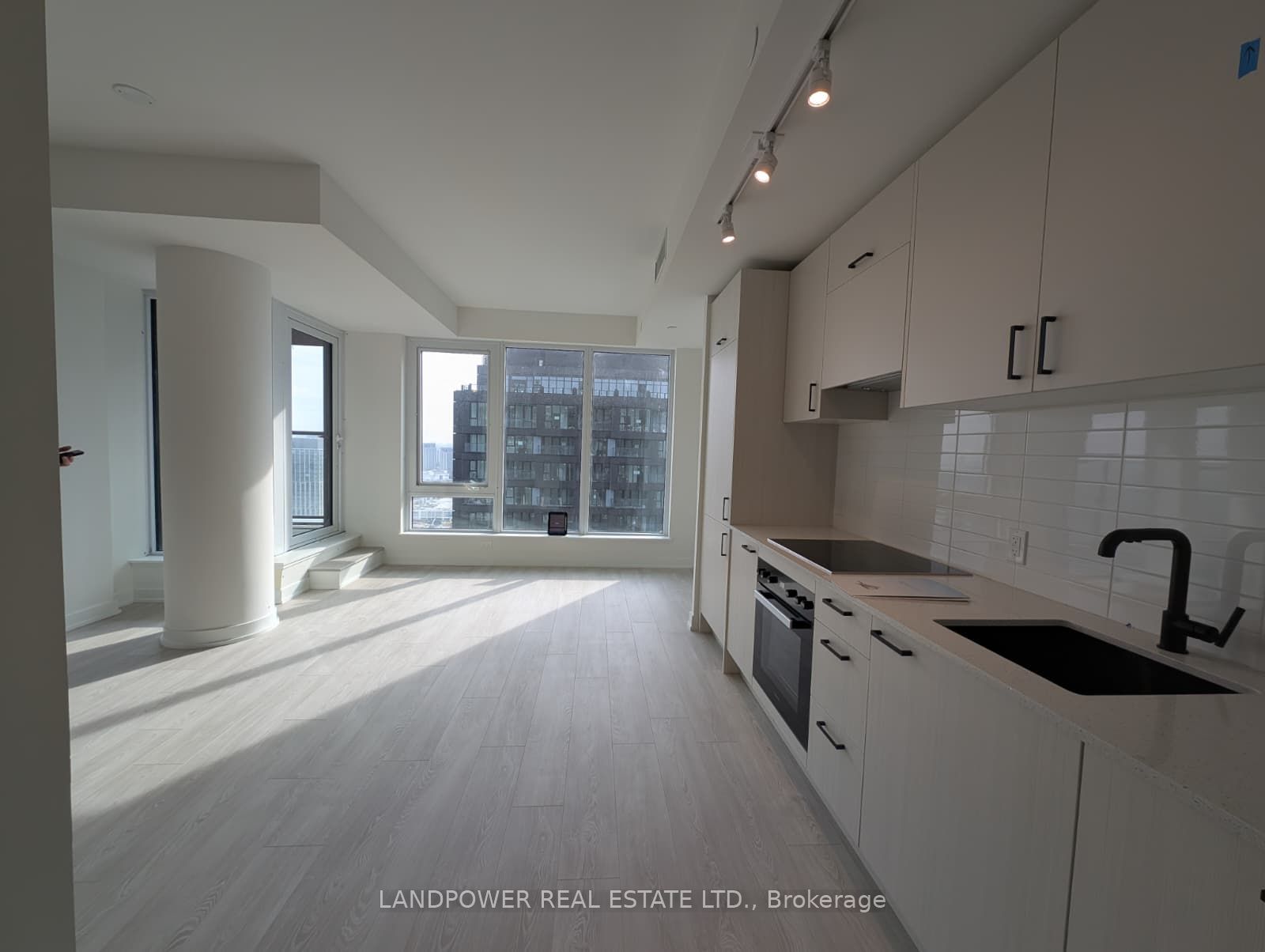 Additional image 2 of 3301-1 Quarrington Lane, Toronto, ON, M3C 0S4