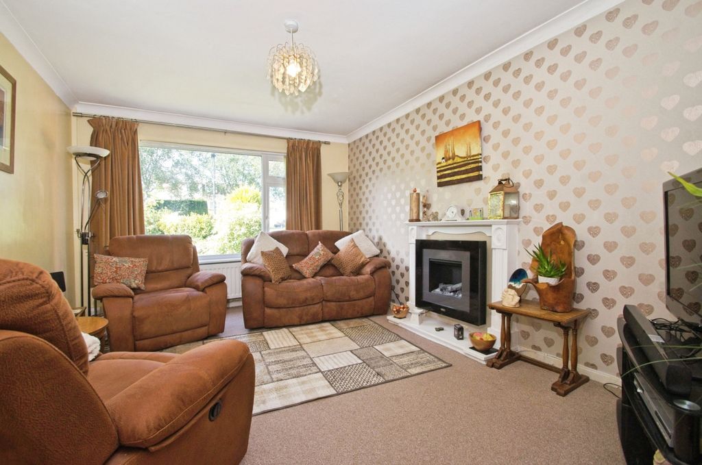 Additional image 2 of 3 bed semi-detached bungalow for saleLon Cae Porth, Cardiff CF14