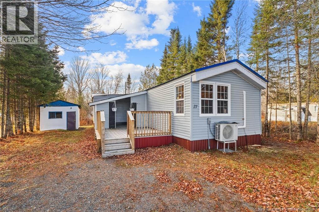 27 Hill Street, Lincoln, NB, E3B6W2