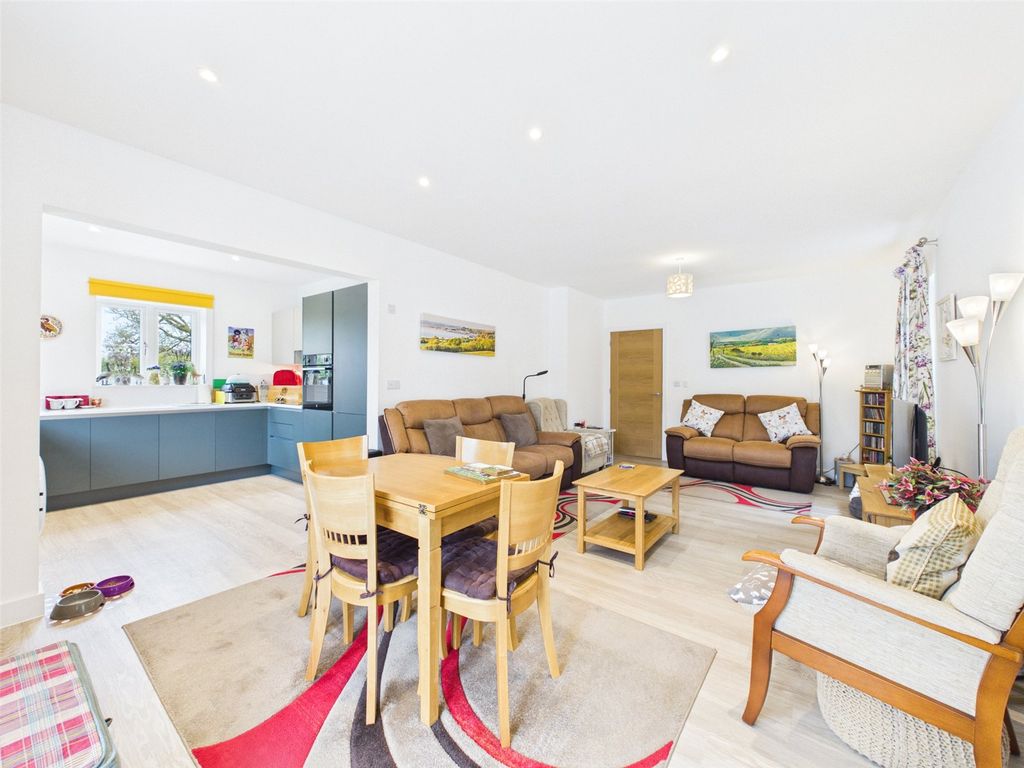3 bed bungalow for saleMedley Close, Halwill Junction, Beaworthy EX21 photo 5
