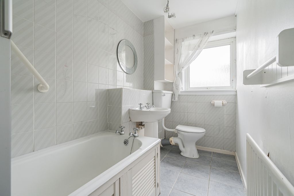 Additional image 5 of 3 bed flat for sale11/3 Westburn Grove, Edinburgh EH14