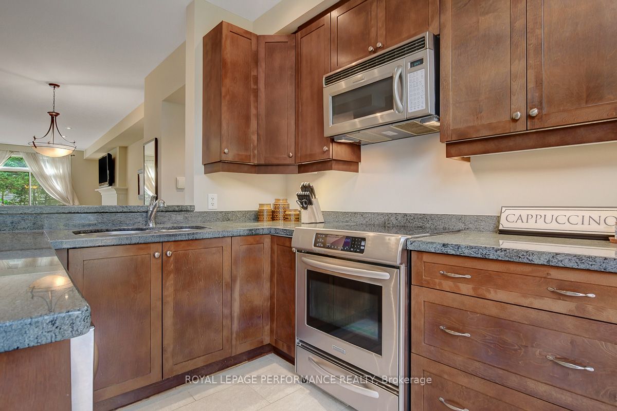 Additional image 5 of 318 Iona Street, Ottawa, ON, K1Z 7B9