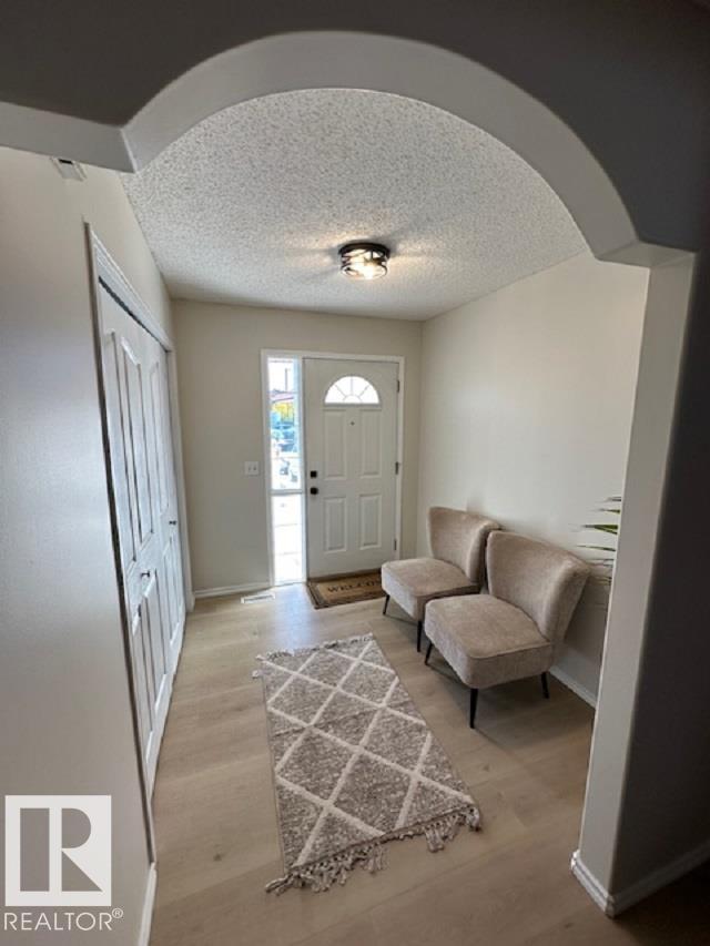 Additional image 2 of 9806 179 Avenue NW, Edmonton, AB, T5X6A6
