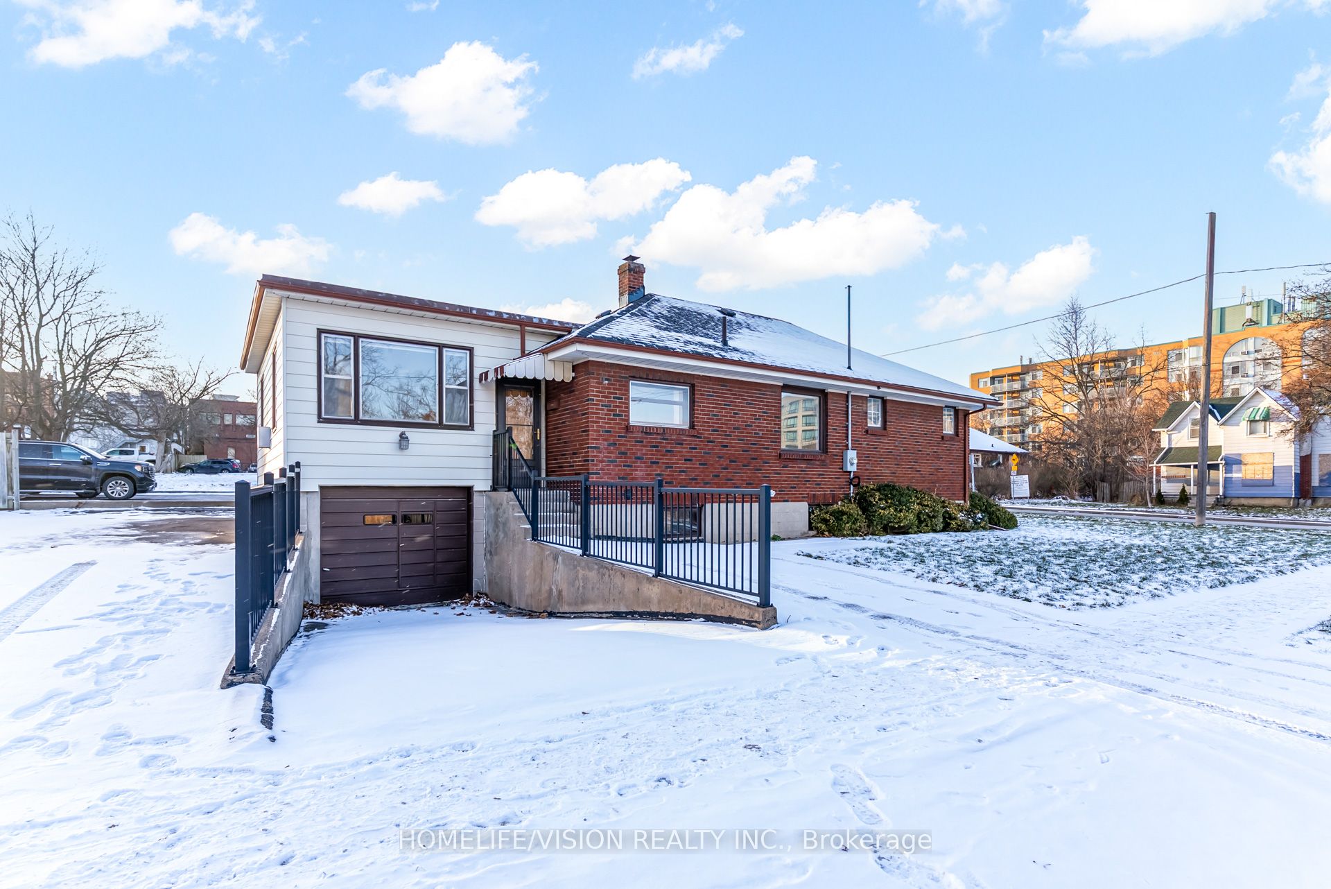 Additional image 4 of 133 Mary Street E, Whitby, ON, L1N 2P3