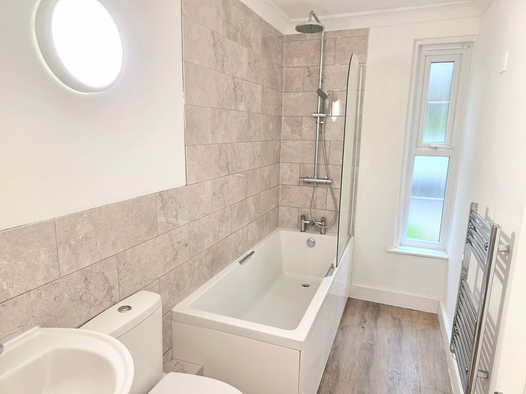 Additional image 7 of 2 bed flat for saleVictoria Place, Banbury OX16