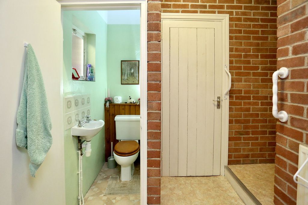 Additional image 12 of 3 bed semi-detached house for sale33 Cresta Road, Abergavenny, Monmouthshire NP7