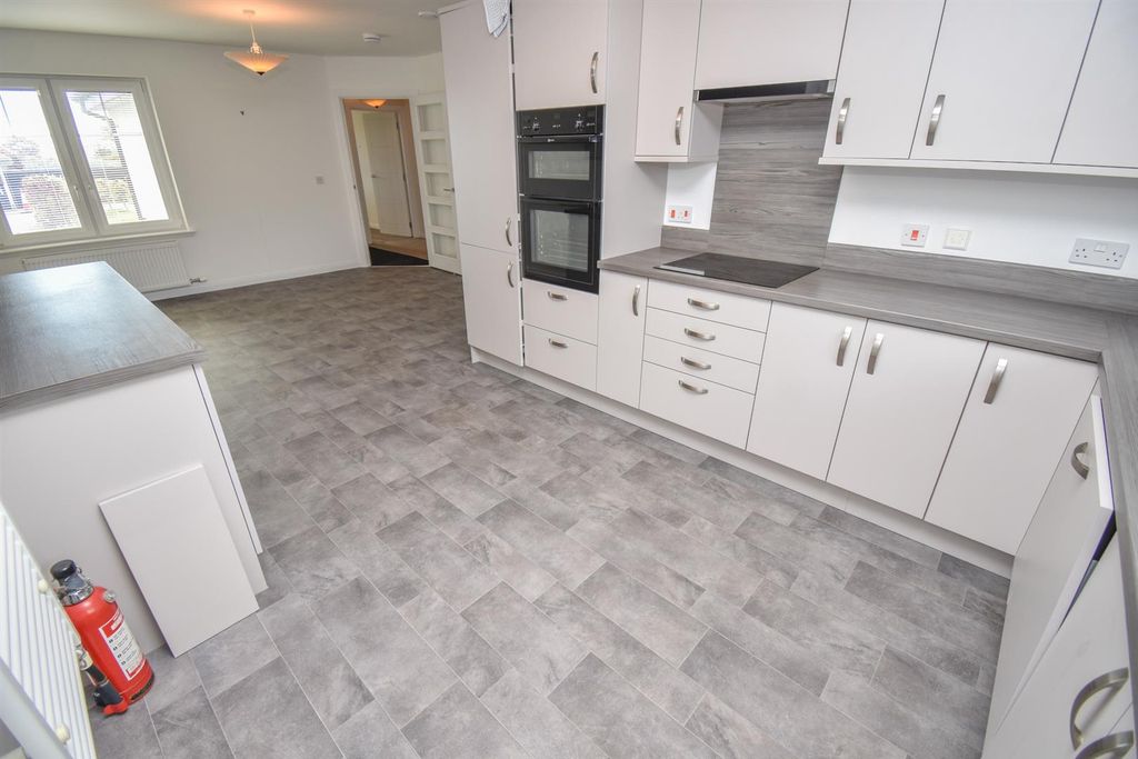 Additional image 6 of 3 bed detached bungalow for sale7 Dolphin Drive, Fortrose IV10