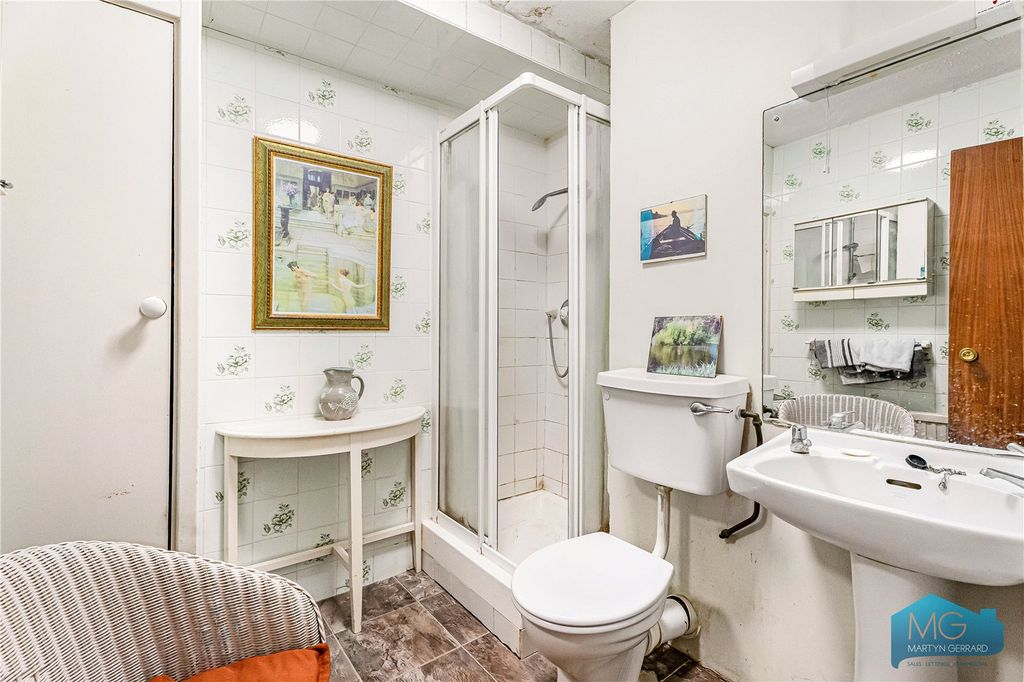 Additional image 20 of 2 bed flat for saleThe Highlands, Abbotts Road, Barnet EN5