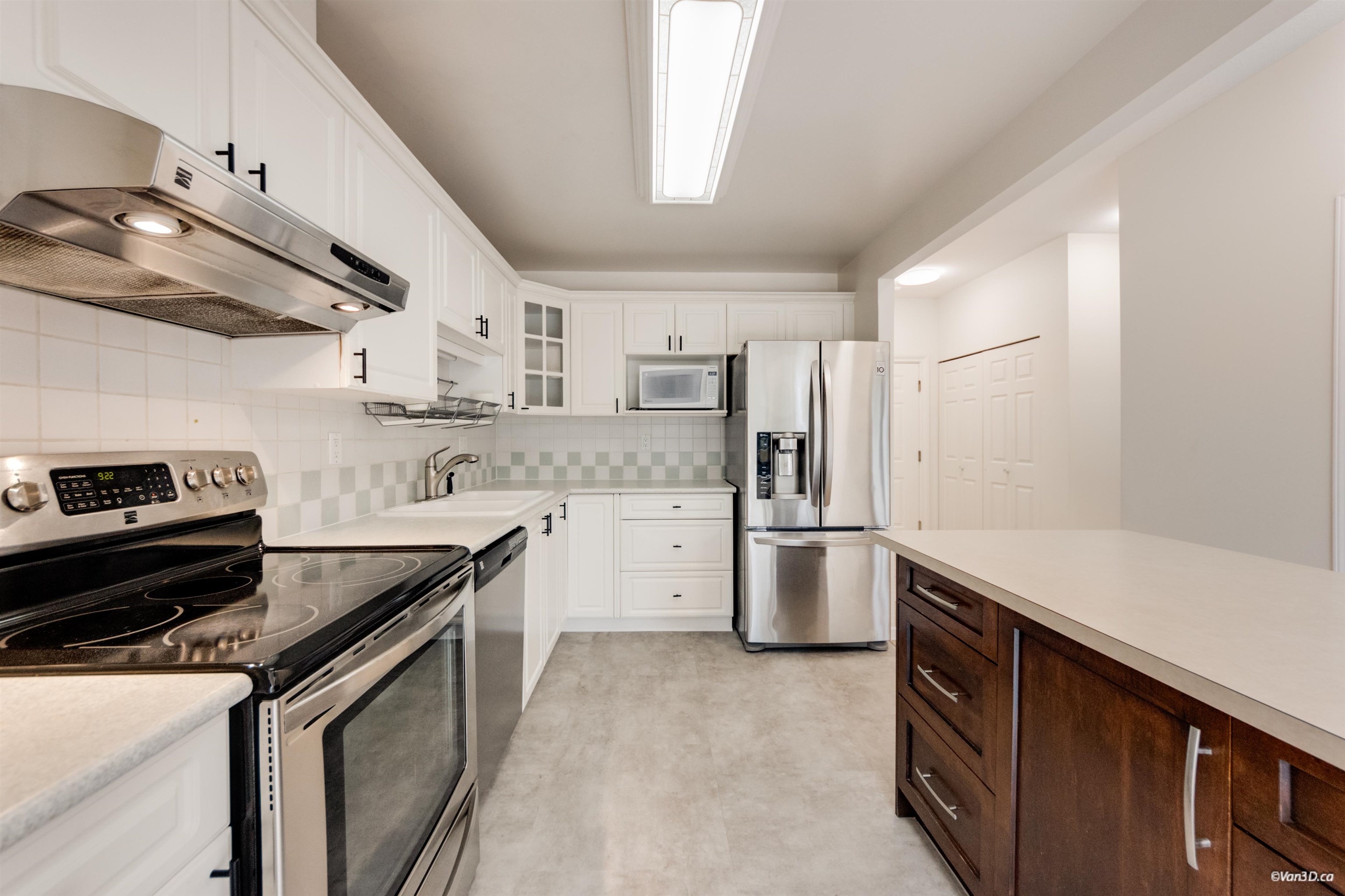 Additional image 6 of 606-6838 Station Hill Drive, Burnaby, BC, V3N 5A4