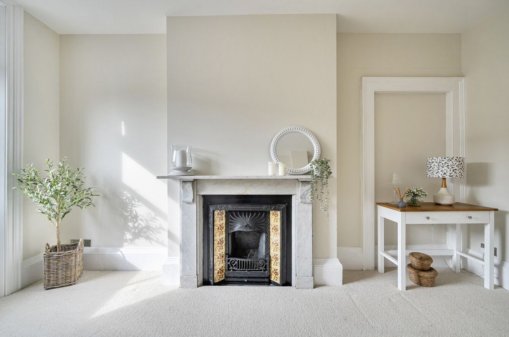 1 bed flat for saleThe Square, Mere, Warminster BA12 photo 5