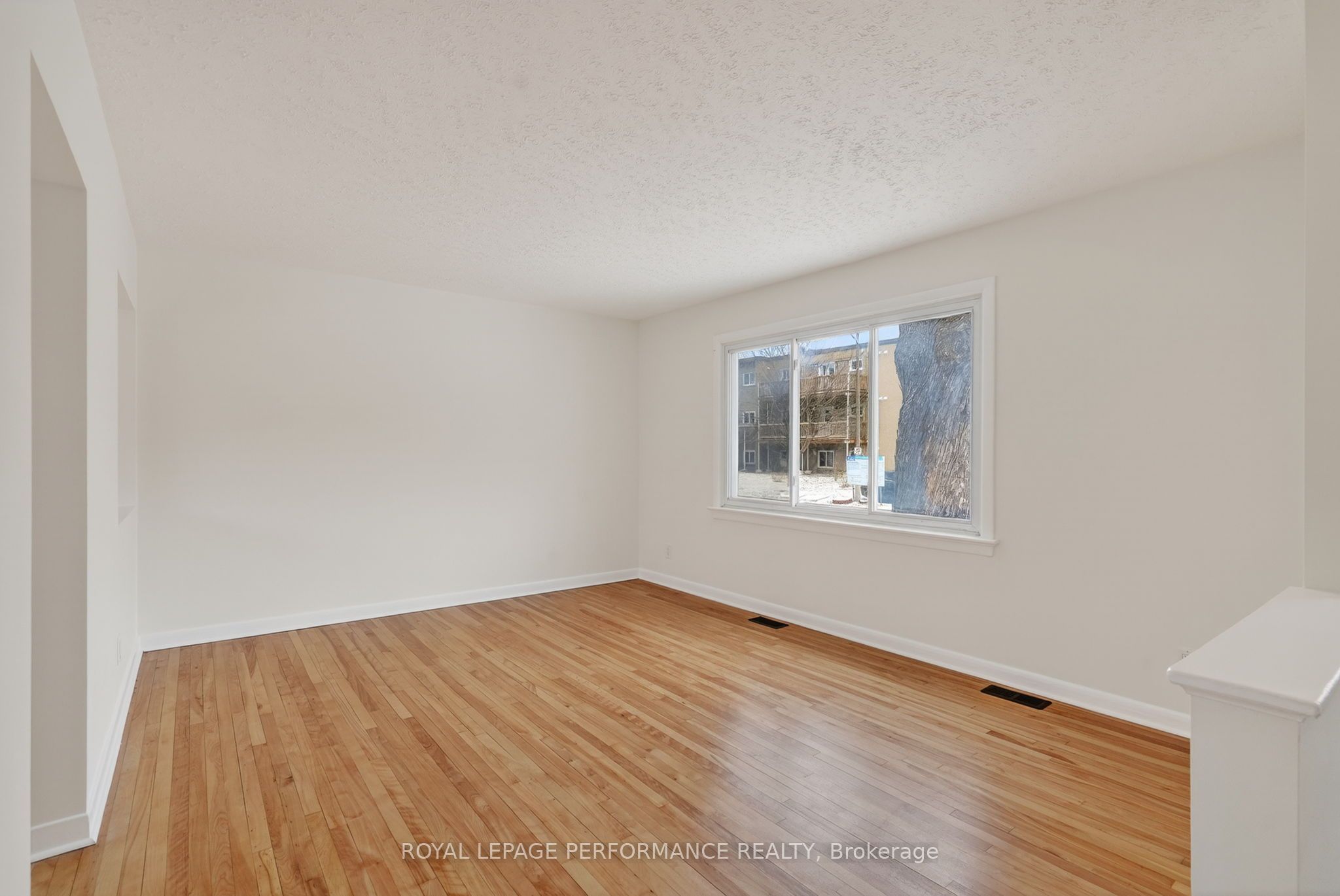 Additional image 6 of 630 Borthwick Avenue, Ottawa, ON, K1K 2L9