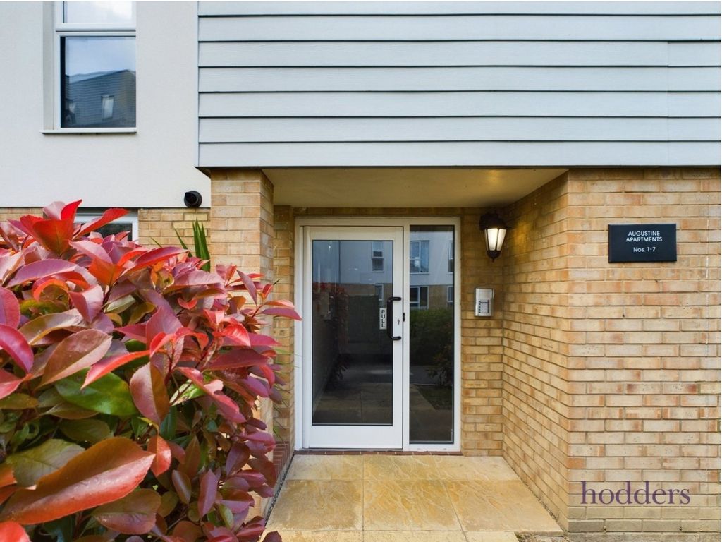 Additional image 17 of 1 bed flat for saleAugustine Apartments, Hawker Drive, Addlestone, Surrey KT15