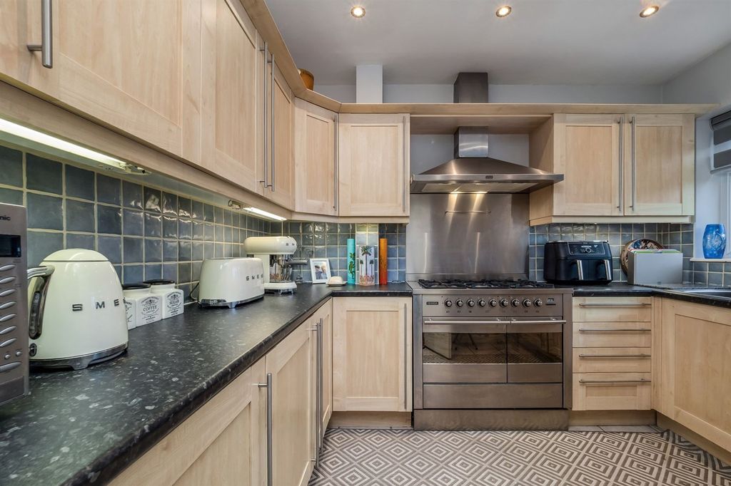 Additional image 12 of 2 bed flat for saleHurst Lea Court, Alderley Edge SK9