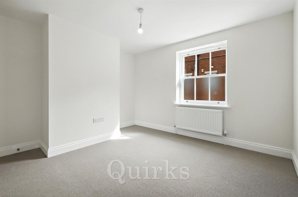 Additional image 11 of 2 bed flat for saleHigh Street, Billericay CM12