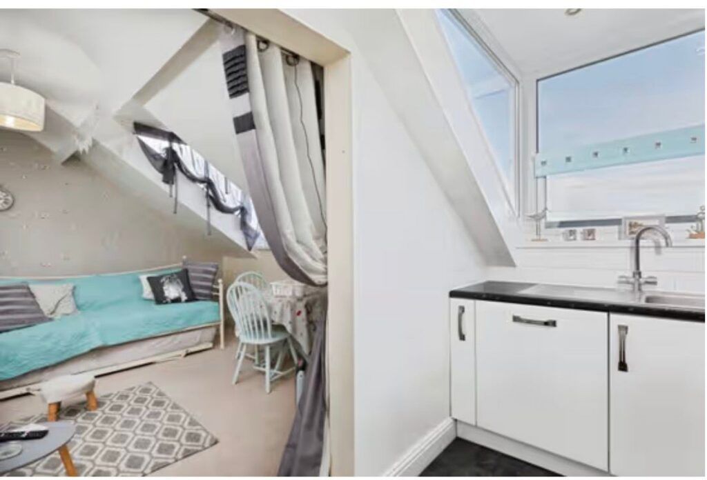 Additional image 3 of 1 bed flat for saleFlat 6, 5 Carlisle Road, Bridlington YO15
