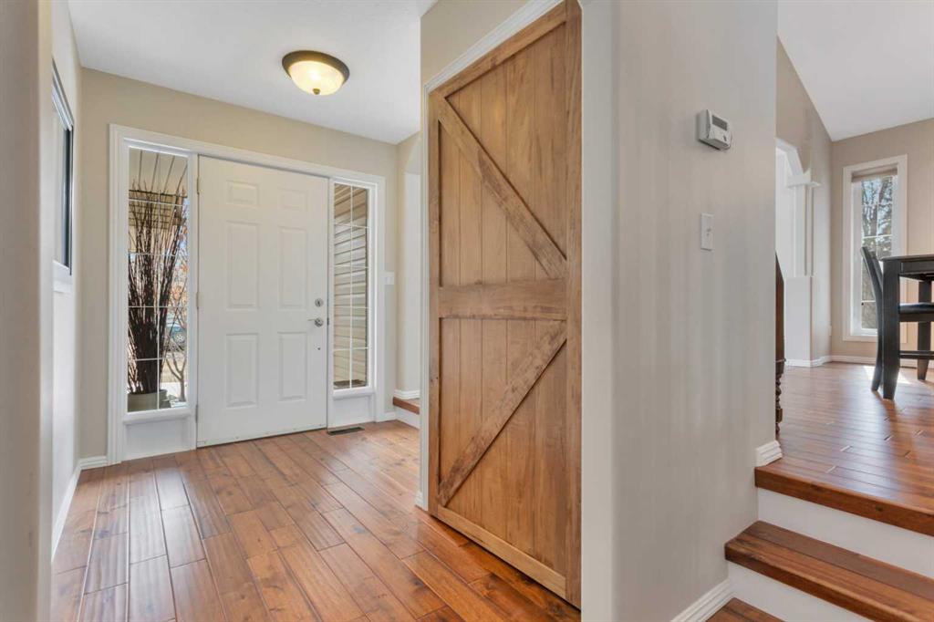 Additional image 4 of 49 Coventry Lane, Lacombe, AB, T4L1T3
