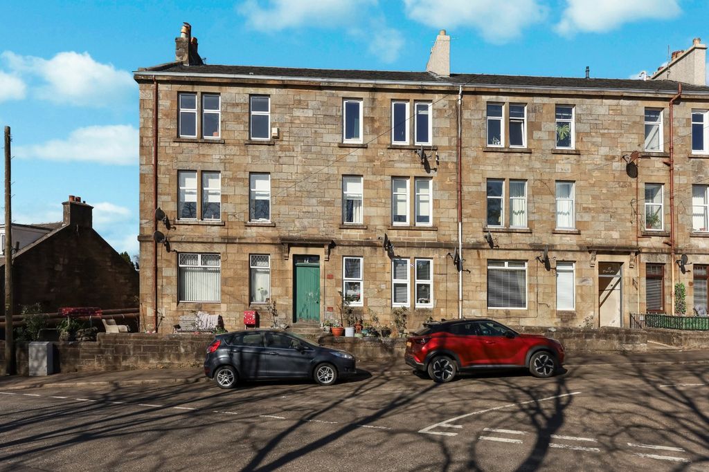 2 bed flat for saleJanefield Place, Beith, North Ayrshire KA15