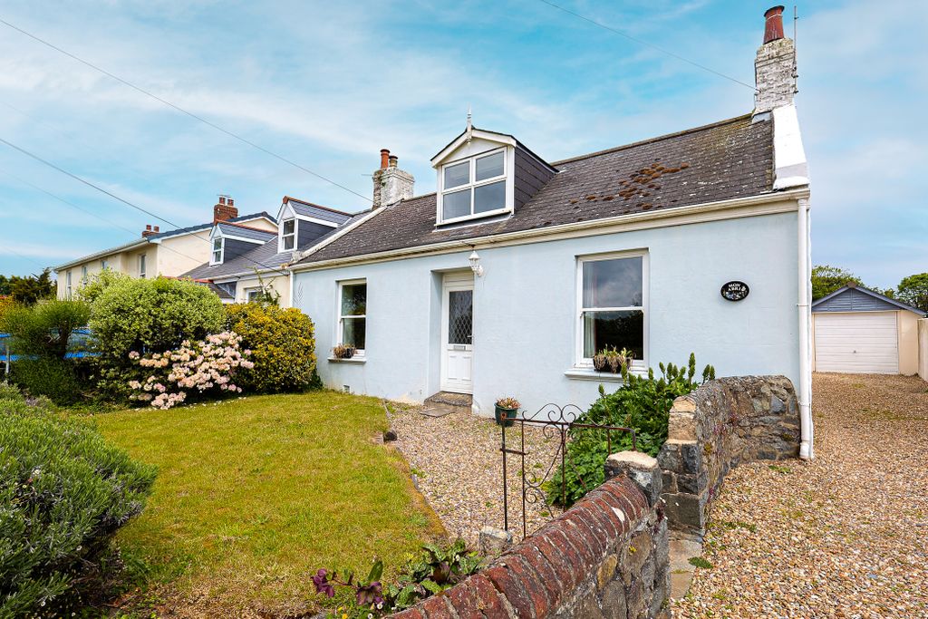 3 bed property for saleLa Brigade, St Andrew's, Guernsey GY6