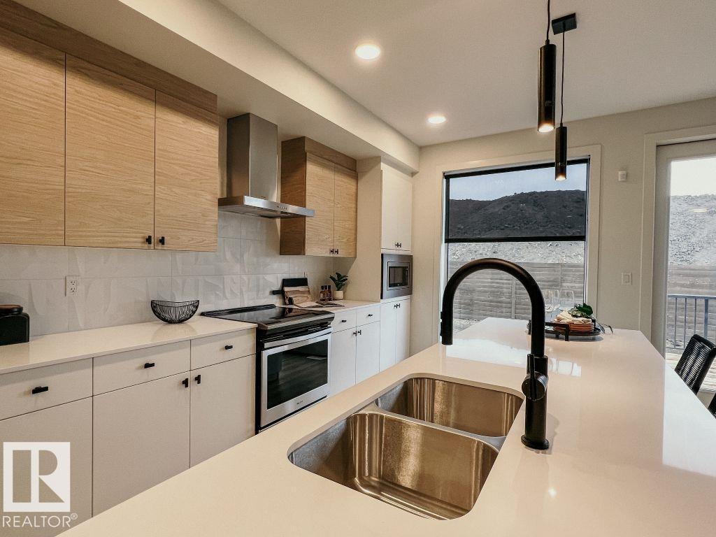 Additional image 3 of 2336 160 Street SW, Edmonton, AB, T6W4E5