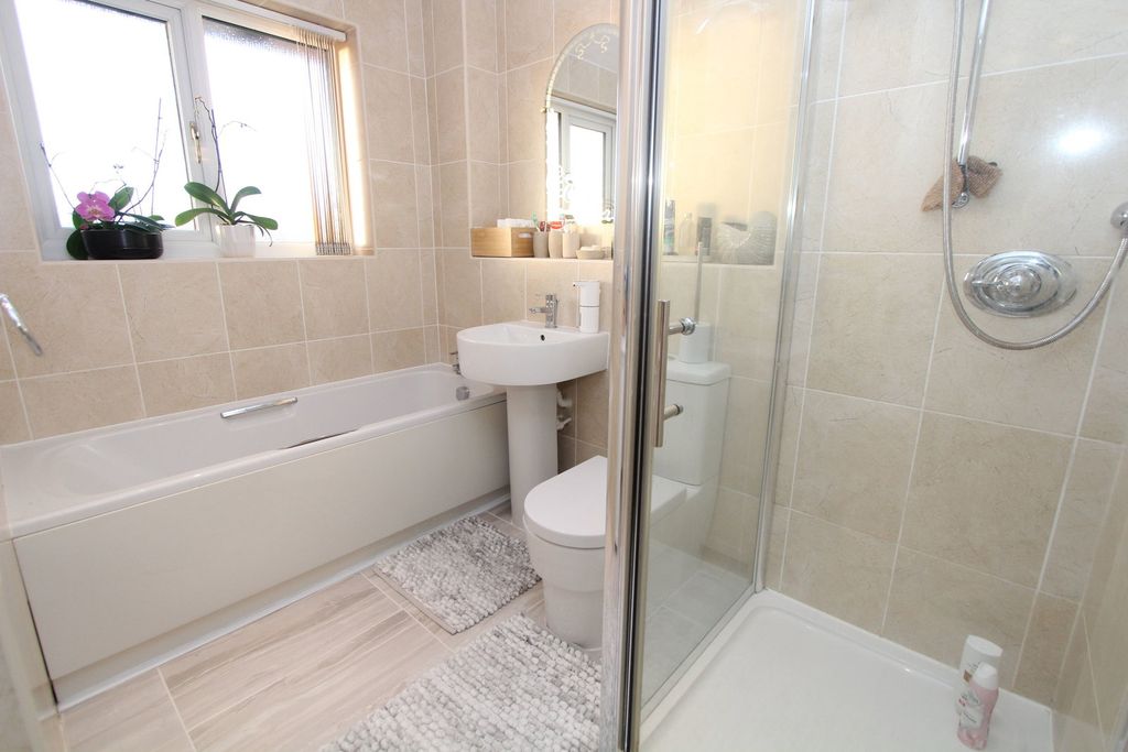Additional image 20 of 3 bed detached house for saleFernhurst Drive, Pensnett, Brierley Hill DY5