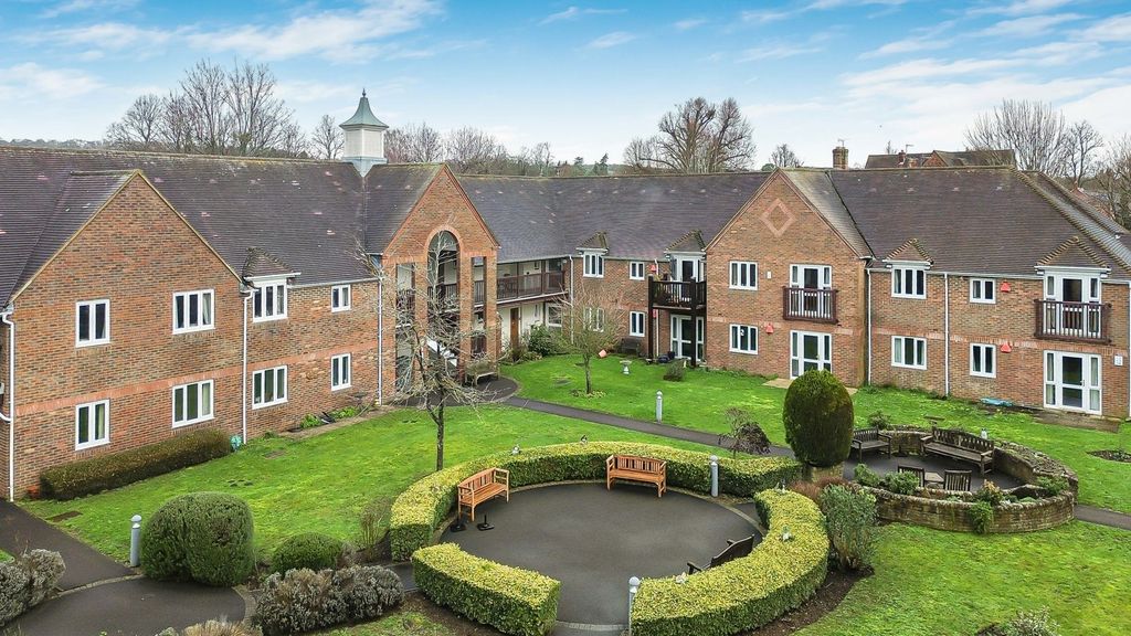 Additional image 14 of 2 bed flat for saleAdams Way, Alton, Hampshire GU34