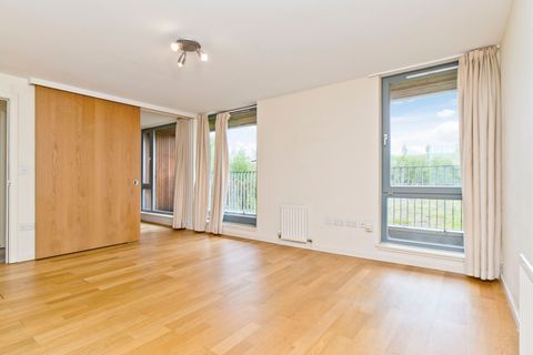 9/5 Saltire Street, Granton, Edinburgh EH5