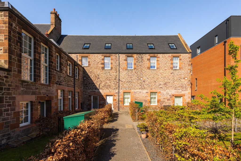 Additional image 16 of 2 bed flat for sale6/5 Smiddy Wynd, Edinburgh EH16
