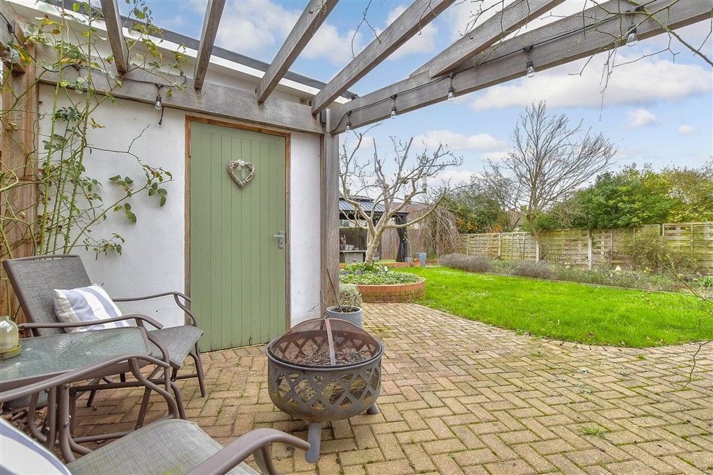 Additional image 15 of 4 bed semi-detached house for saleRoding View, Buckhurst Hill, Essex IG9