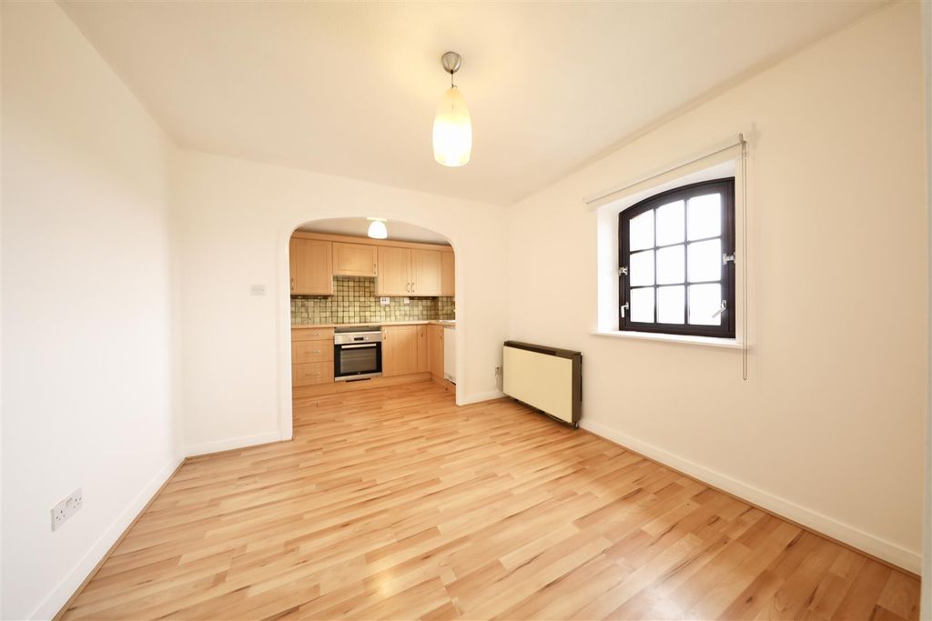Additional image 3 of 1 bed flat for saleKingston Street, Hull HU1