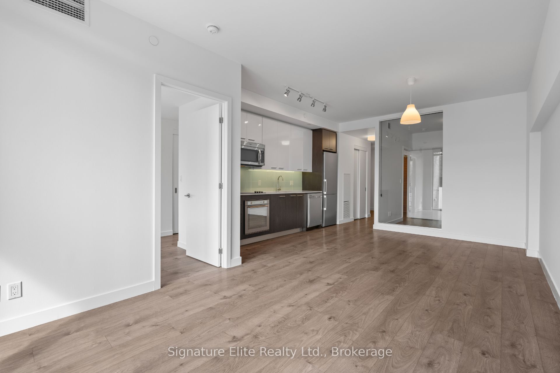 Additional image 5 of 309-1075 Queen Street E, Toronto, ON, M4M 1K3