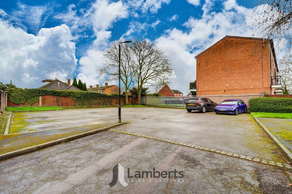 Additional image 11 of 2 bed flat for saleRidgeway Close, Studley B80
