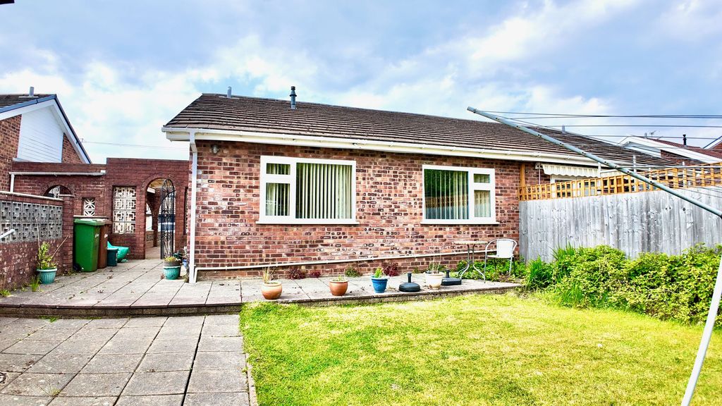 Additional image 18 of 2 bed semi-detached bungalow for saleRolls Avenue, Penpedairheol CF82